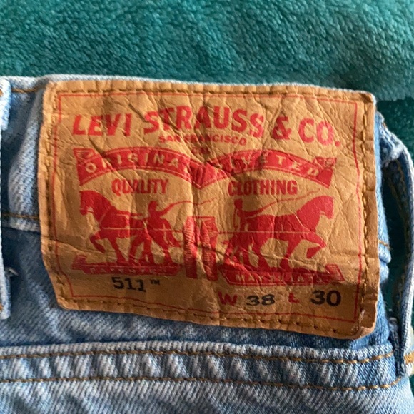 Levi’s jeans NEVER WORN - Picture 2 of 6
